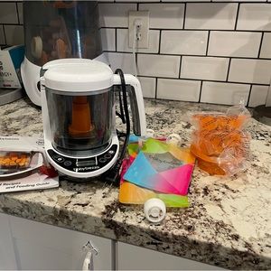 Baby Brezza one step food maker deluxe